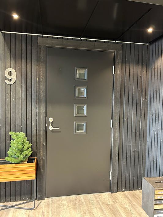 BYGG1 LARVIK MED GLASS 90x21 HØYRE HENGSLET